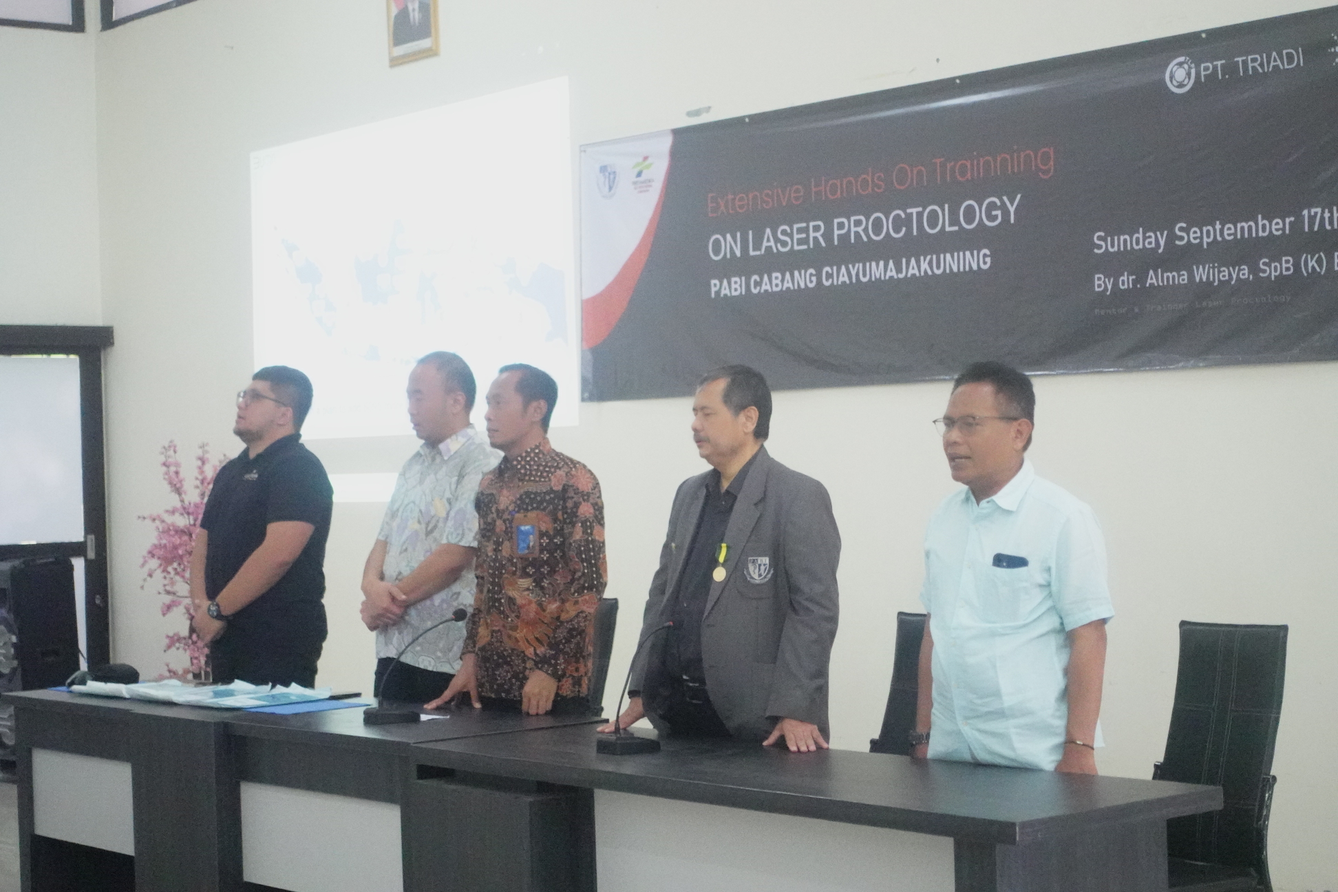 Pelatihan Proctology Laser yang diselenggarakan di RS Pertamina Cirebon Acara tersebut dihadiri Ketua PABI Cabang CIAYUMAJAKUNING